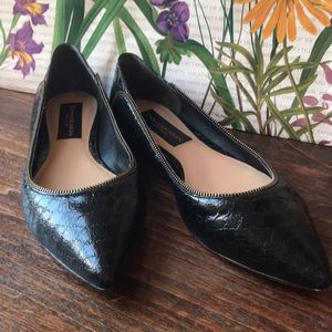Donna Karan black leather flats